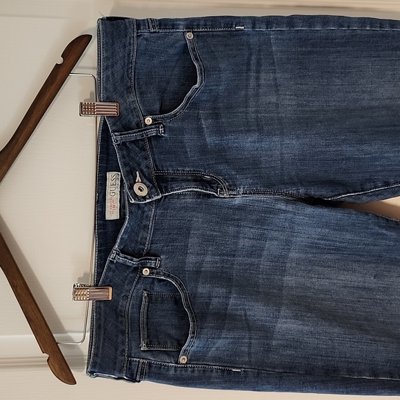 Guess Jeans - Picture 3 of 7